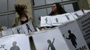 França condena ex-cirurgião pedófilo a 20 anos de prisão por abusar de quase 300 pacientes