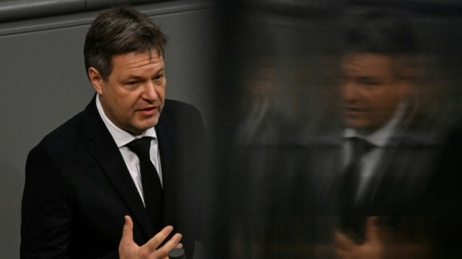 Wirtschaftsminister Habeck will Verbraucher wegen hoher Energiekosten unterst&uuml;tzen