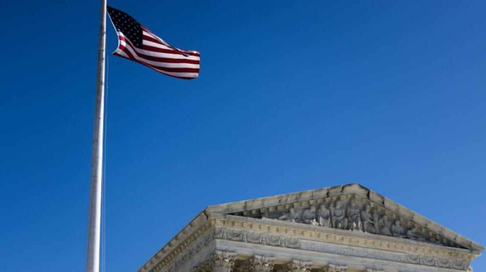 Trump pide a la Corte Suprema levantar la prohibici&oacute;n de expulsar migrantes bajo ley de excepci&oacute;n