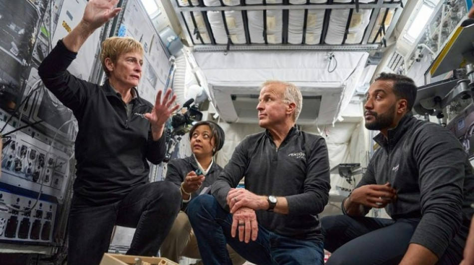 Dos atronautas saud&iacute;es, a punto de despegar hacia la Estaci&oacute;n Espacial Internacional