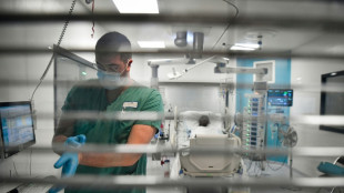 Covid: les admissions &agrave; l'h&ocirc;pital en forte hausse, pr&eacute;vient Sant&eacute; publique France