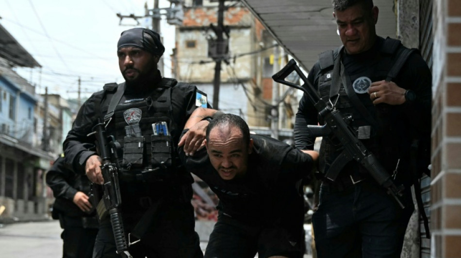 Escenas de guerra en Rio de Janeiro: 64 muertos en operación policial más letal