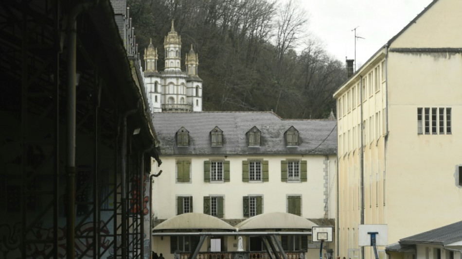 V&iacute;ctimas de agresiones sexuales en una escuela cat&oacute;lica de Francia buscan testigos en todo el mundo