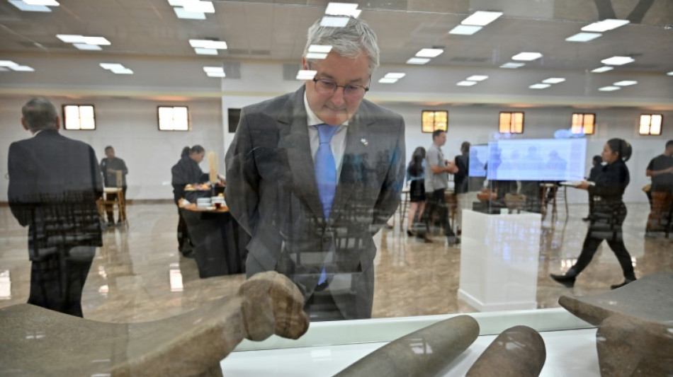 La France restitue une centaine d'objets arch&eacute;ologiques au Honduras