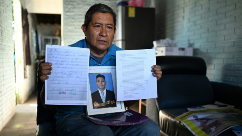 'Prova de vida': o clamor das fam&iacute;lias de presos em El Salvador