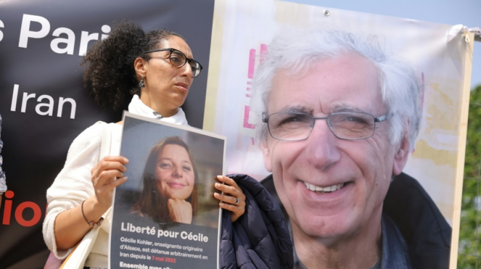 Les otages fran&ccedil;ais en Iran "de plus en plus d&eacute;sesp&eacute;r&eacute;s" (soeur de C&eacute;cile Kohler)