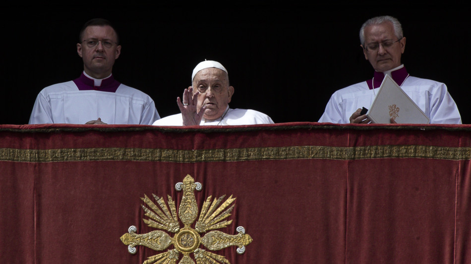 Tajani, 'papa Francesco &egrave; tornato alla Casa del Padre'