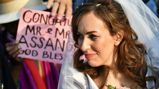 Wikileaks-Gr&uuml;nder Julian Assange heiratet seine Verlobte im Gef&auml;ngnis