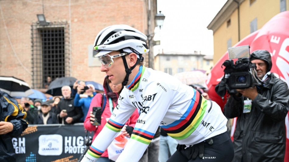 Sieg mit dem Regenbogen: Pogacar mit n&auml;chster Zauber-Flucht