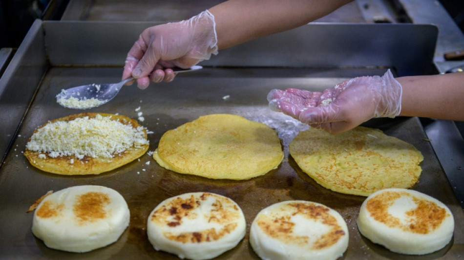 Les arepas, les galettes du Venezuela, conqui&egrave;rent le monde
