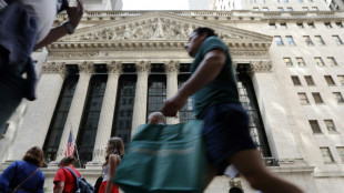 Wall Street ouvre en hausse apr&egrave;s une semaine n&eacute;gative