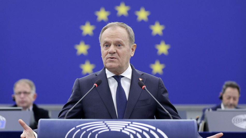 Tusk al Pe, 'futuro &egrave; nelle mani Ue, non di Usa o Cina'