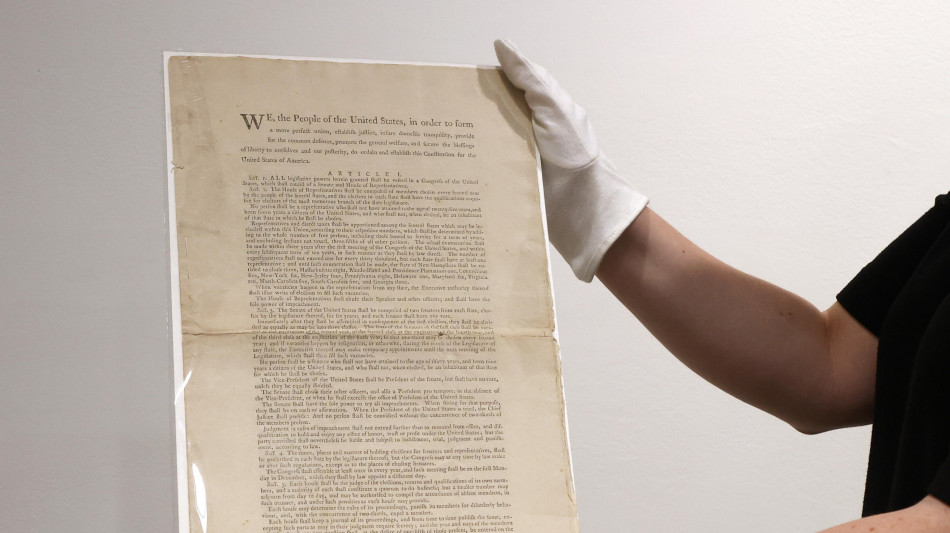 All'asta rara copia della Costituzione Usa,pu&ograve; valere 40 milioni