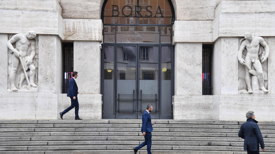 Borsa: Milano in rialzo con Leonardo, gi&ugrave; Tim e Interpump