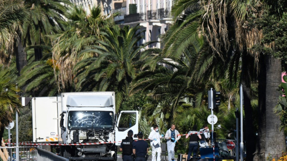 La justicia francesa confirma las penas de c&aacute;rcel para dos hombres por el atentado en Niza de 2016