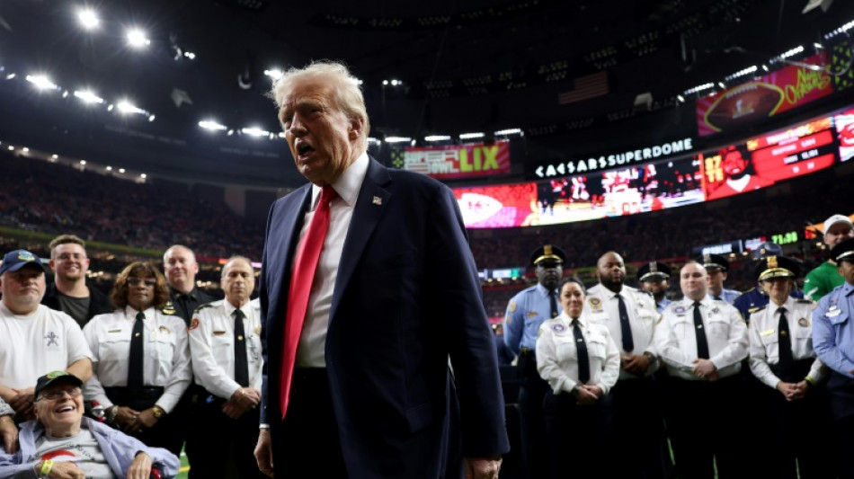Trump realiza visita hist&oacute;rica ao Super Bowl