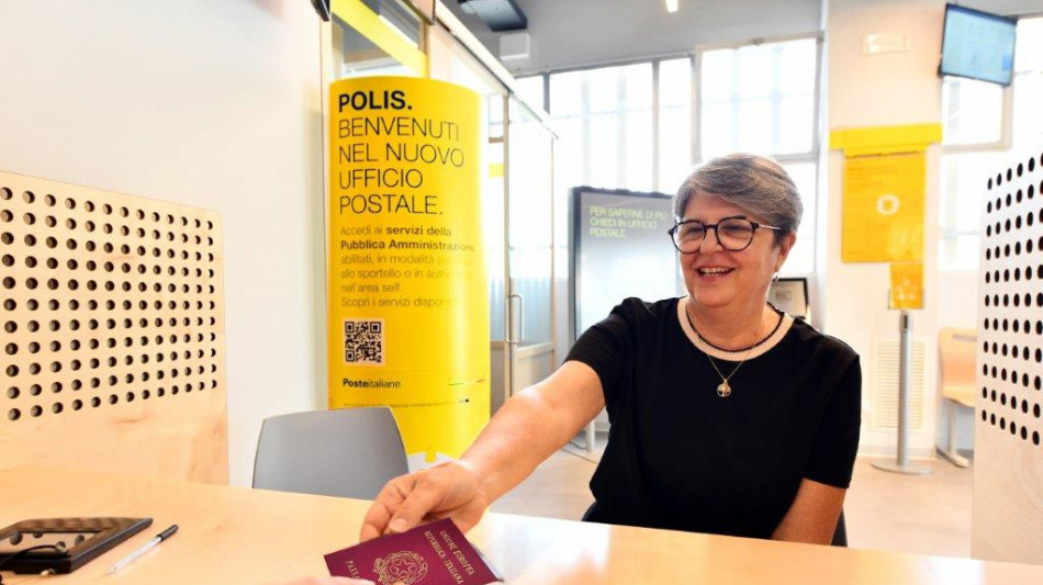 Poste, il servizio passaporti arriva nelle grandi citt&agrave;