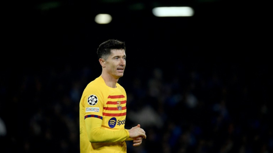 Bar&ccedil;a y N&aacute;poles dejan todo abierto para la vuelta