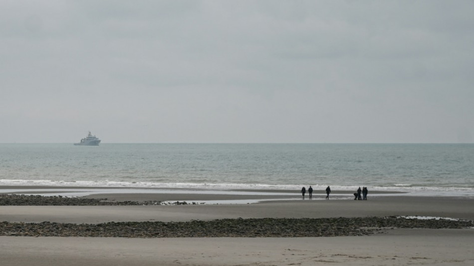 Three migrants dead, three missing in Channel crossing attempts