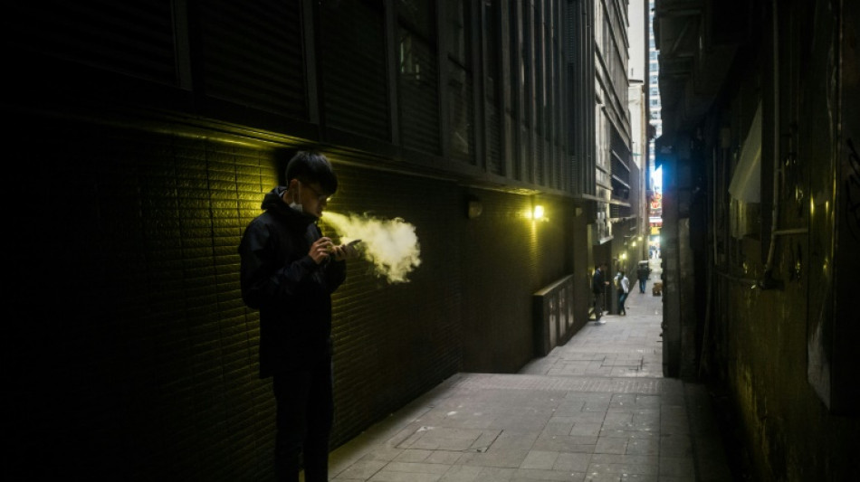 Hong Kong anuncia plano para proibir completamente os cigarros eletr&ocirc;nicos