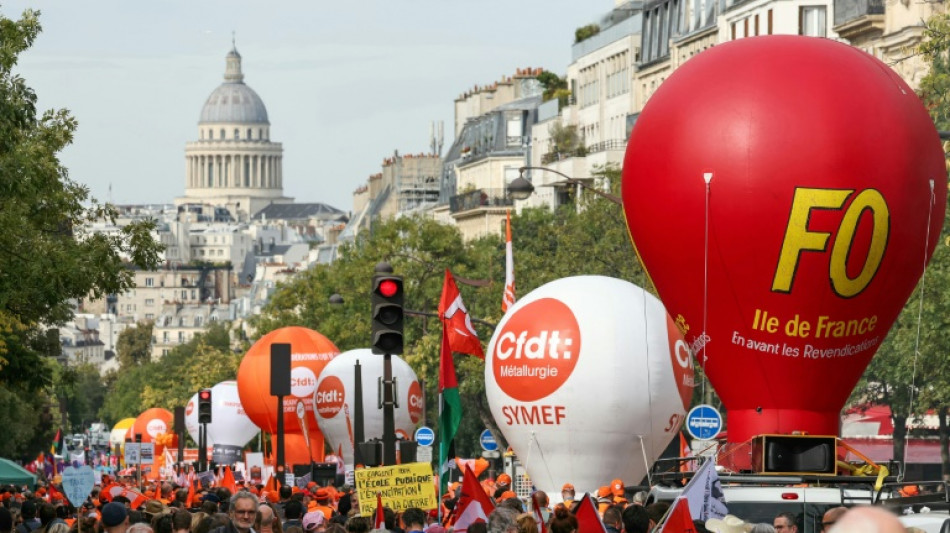 Les syndicats s'agacent d'"un saupoudrage" de mesures mais peinent à mobiliser