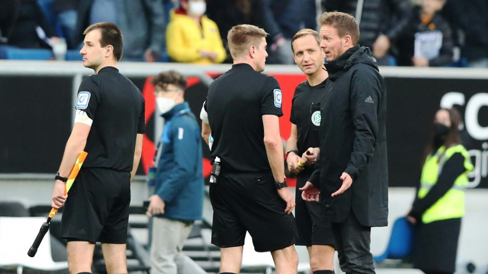 "Geniale Idee": Nagelsmann f&uuml;r Schiedsrichter beim Training