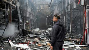 Dois mortos em Kiev e voos cancelados na R&uacute;ssia em novos ataques cruzados