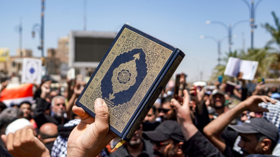 Manifesta&ccedil;&otilde;es no Iraque e no Ir&atilde; contra a profana&ccedil;&atilde;o do Alcor&atilde;o na Su&eacute;cia