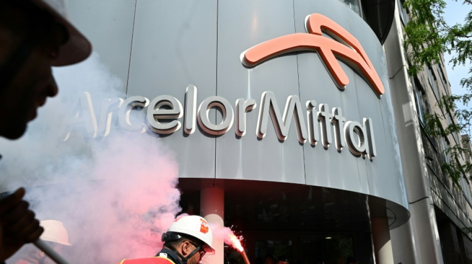 ArcelorMittal: les salariés à Paris, pour l'emploi et le futur de la sidérurgie