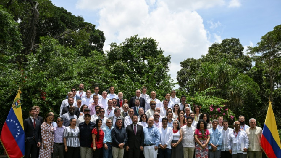 Col&ocirc;mbia e ELN definem 'zonas cr&iacute;ticas' de conflito para a&ccedil;&otilde;es humanit&aacute;rias