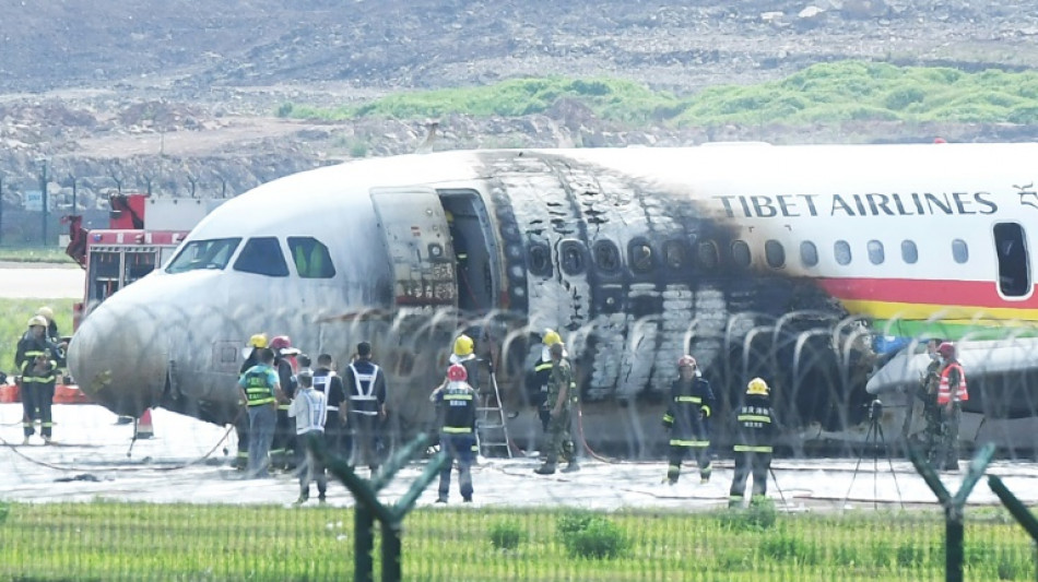 Un avi&oacute;n se incendia en un aeropuerto de China pero sin causar v&iacute;ctimas