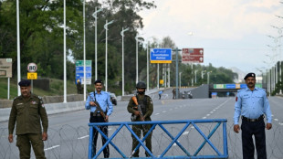 Ir&atilde; estabelece condi&ccedil;&otilde;es enquanto Vance alerta Teer&atilde; para n&atilde;o 'brincar' com EUA nas negocia&ccedil;&otilde;es