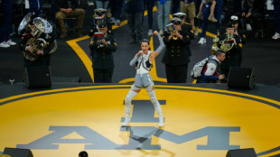 Katy Perry y novia de Bezos viajar&aacute;n al espacio en cohete de Blue Origin