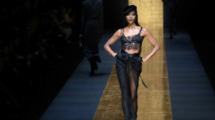 Transparence et fausse fourrure font tendance &agrave; la Fashion Week de Milan