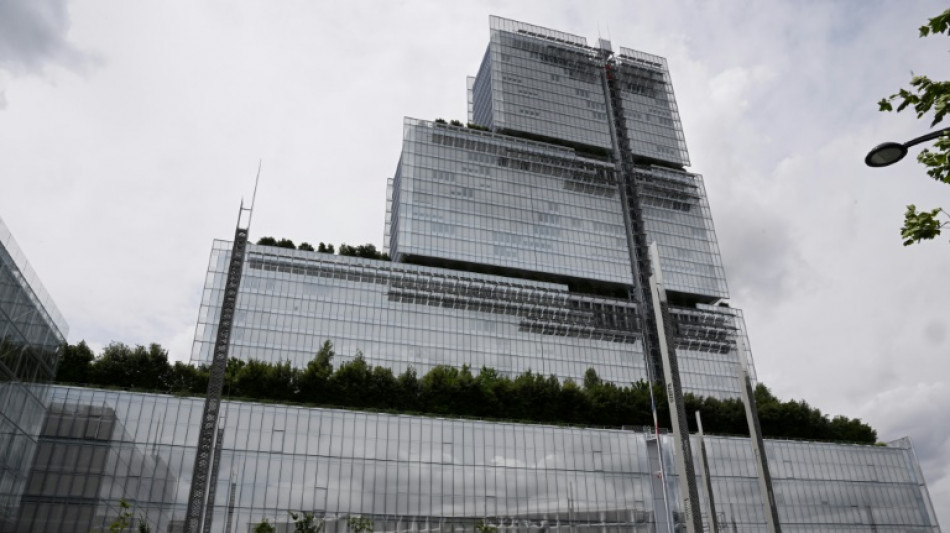 Attentat d'Arras: l'assaillant va &ecirc;tre pr&eacute;sent&eacute; &agrave; la justice