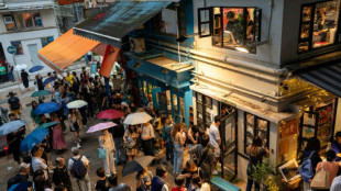 A Hong Kong, des adieux &eacute;mus &agrave; une librairie forc&eacute;e de fermer