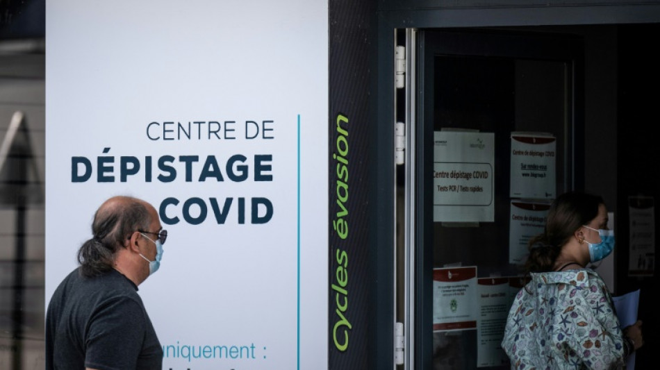 Covid: la vague de rentr&eacute;e se poursuit, les hospitalisations augmentent