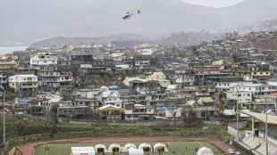 A Mayotte, la fin de l'h&ocirc;pital de campagne r&eacute;veille les craintes autour du syst&egrave;me de sant&eacute;