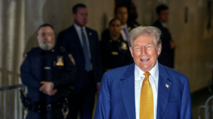 Au proc&egrave;s Trump, nouveau bras de fer sur sa libert&eacute; d'attaquer t&eacute;moins et jur&eacute;s