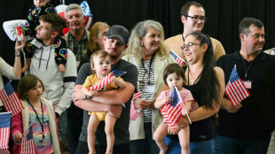 Les Etats-Unis sabrent l'accueil de réfugiés, privilégient des blancs sud-africains