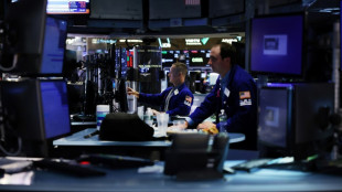 Wall Street ouvre en l&eacute;g&egrave;re hausse, sans r&eacute;action apr&egrave;s les chiffres de l'inflation 