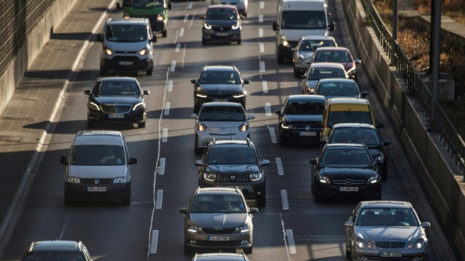 Zwei Verd&auml;chtige nach Gullydeckelwurf auf Autobahn bei Hildesheim festgenommen