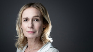 Sandrine Bonnaire accuse un Ehpad public de "n&eacute;gligence m&eacute;dicale" apr&egrave;s la mort de sa m&egrave;re