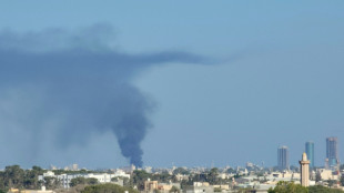 Combates na capital da L&iacute;bia deixam 27 mortos e mais de 100 feridos