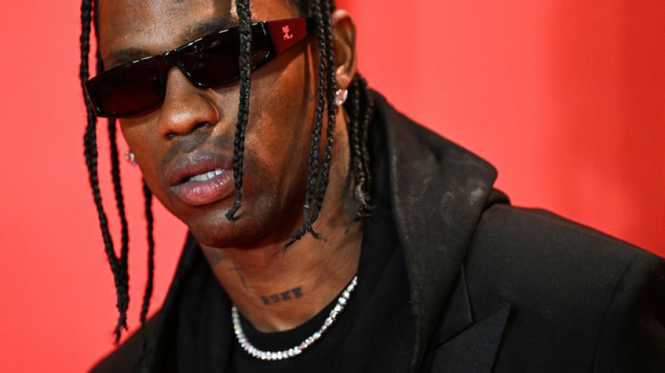 Rapper Travis Scott fica livre de acusa&ccedil;&otilde;es criminais por mortes durante show no Texas