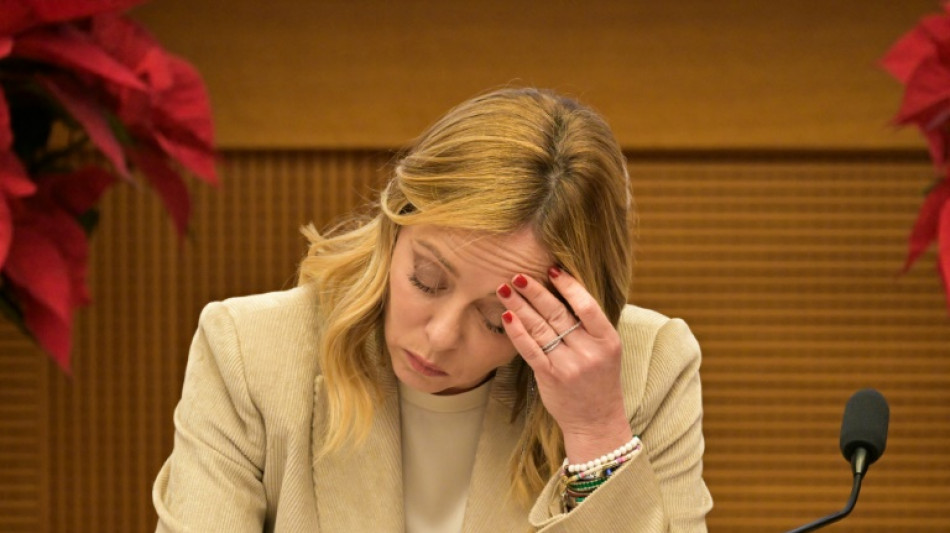 Jornalistas italianos boicotam coletiva de primeira-ministra contra 'lei da morda&ccedil;a'