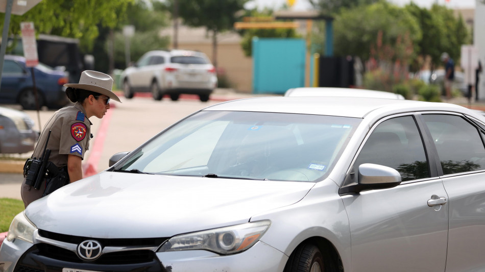 'Sparatoria in un liceo del Texas, polizia sul posto'