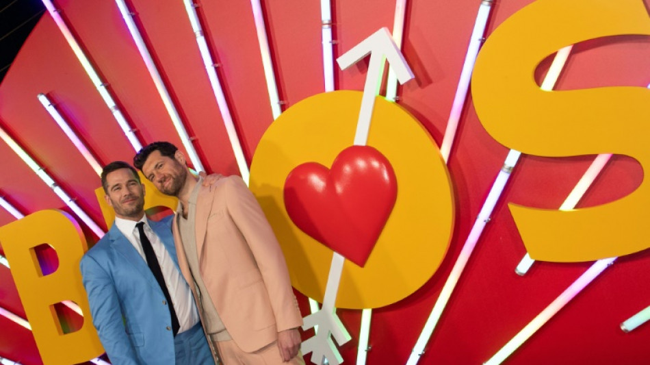 Actor de "Bros" achaca fracaso de la comedia rom&aacute;ntica gay a ausencia de p&uacute;blico hetero