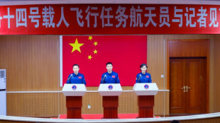 Tres astronautas llegan a la estaci&oacute;n espacial china 