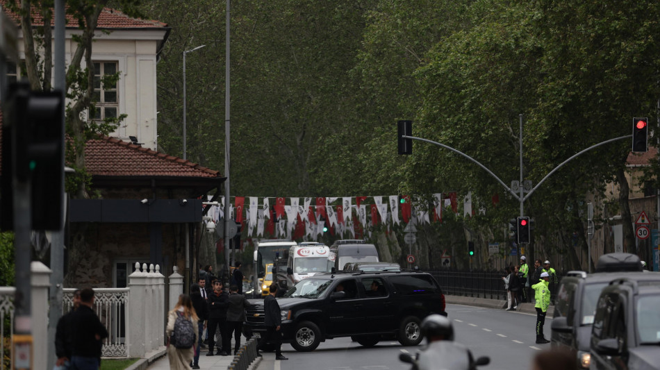 Kiev insiste, priorit&agrave; nei colloqui &egrave; tregua incondizionata